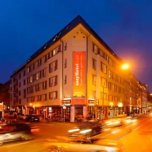 Easyhotel Hackescher Markt מלון